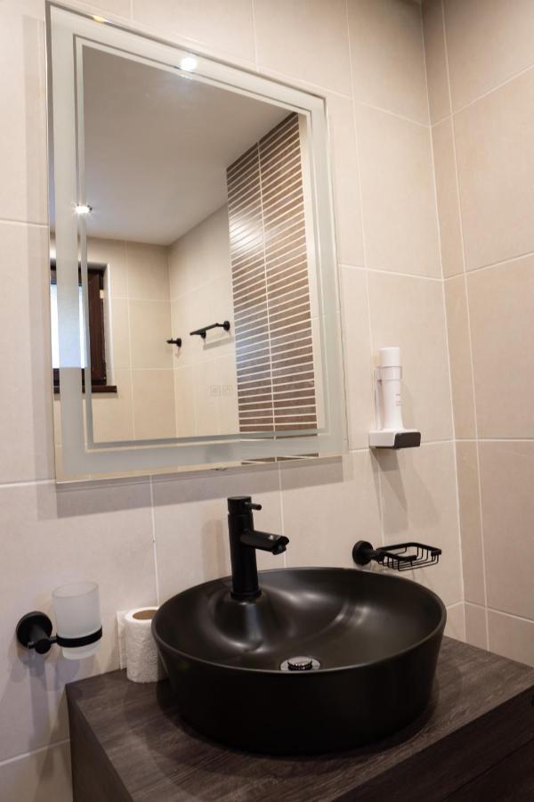 Ostrova Holiday Village Beli Osum Ngoại thất bức ảnh